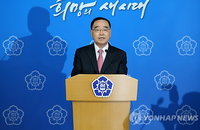 정총리 “공무원연금 집단행동 자제해 달라"