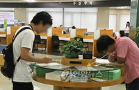 내수 침체에 대외 악재 겹쳐…’실업대란' 예고