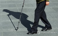 65세 남녀, 암 안걸리면 최대 4.7년 더 산다