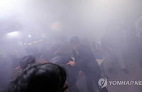경찰, 인화물질 터뜨린 고3 영장…”북한에 악감정”