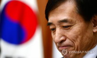 이주열 ”아베노믹스 주춤, 통화정책에만 의존했기 때문”