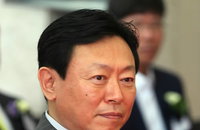 롯데 그룹, 반복되는 형제간 경영권 분쟁… 이유는 무엇일까?