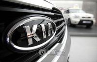 기아차, 더 팔고도 영업익 2조원대 중반…4년만 최저