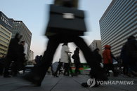 한국 1인당 세금 5년새 25%↑…"그래도 부족해"