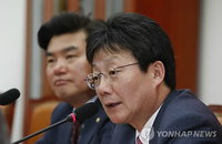 유승민 위원 원내대표 당선