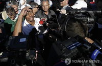 타이거 우즈 경기중 허리통증으로 기권 '선수생명 우려'