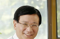 '먼 나라 이웃나라' 이원복 교수, 신임 덕성여대 총장 선출