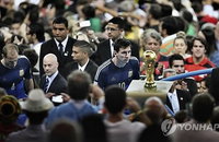 '슬픈 메시'… 2014 최고의 스포츠 사진
