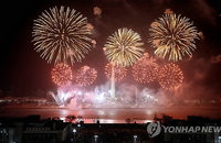 北, 김정일 생일맞아 불꽃놀이 쏘아올려