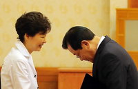 3대 비서실장에 이병기 국정원장 임명, 당청소통에 효과있을까?