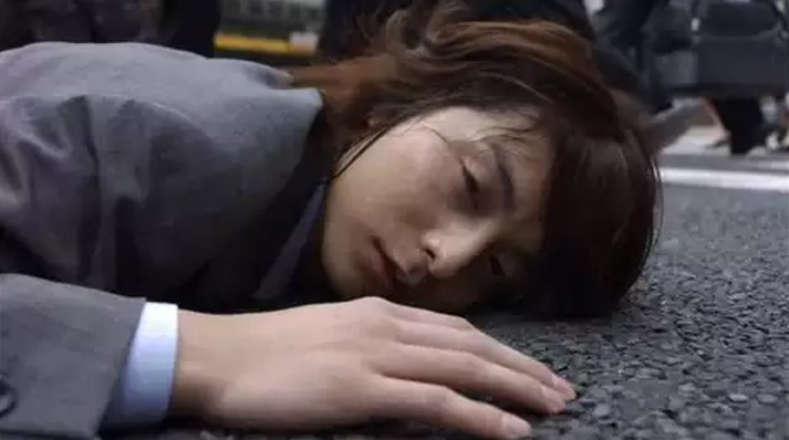 영화 '블랙 회사에 다니고 있는데 지금 나는 한계에 도달했는지도 모른다' 中