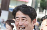 왕따는 일본이 아니었다. 시진핑과 관계 개선하고 아베노믹스로 국민 지지 받는 아베 신조는 노련한 정치인