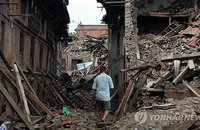 살아있는 자들도 굶주림에 시달려… 네팔 정부는 아무것도 없는 것 같다
