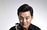 코카콜라社 '조지아 고티카' 배우 '보조개천사', '보천이 오빠' 이서진 발탁