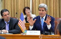 케리 "일본에 과거에서 일어나라 얘기하고 있다