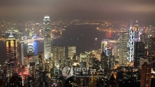 빅토리아 피크에서 바라본 홍콩의 멋진 야경.