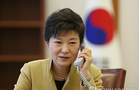 박근혜 대통령 친인척 비리 사건?... 당사자는 혐의 부인해
