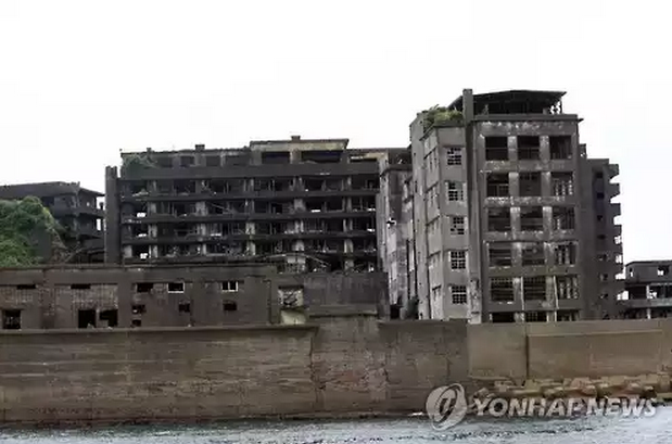 미쓰비스의 군수사업으로 화려하게 성장했던 하씨마섬, 지금은 폐허가 되었다. 