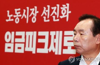 임금피크제와 노동시장 유연화 정책 자영업자, 노동직, 학생은 찬성 / 사무직은 반대 의견 우세해... 정당 성향별 격차도 크다