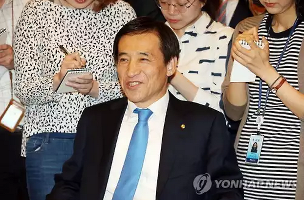 이주열 한국 은행 총재 