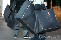 H&M ∙ 발망 리셀러 웃돈 최고 40만 원이나 올려 되판다