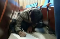 전문대 상당수 재정문제 '심각'.. 책상 살 돈도 없어..