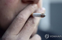 흡연자 특유의 만성적 기침, "처음엔 괜찮지만..."