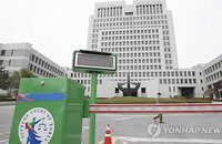 난간서 아기 던진 발달장애아 대법원서 무죄...책임조각사유 인정