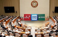 리얼미터 "내홍 더민주, 지지율 급락…새누리에 1위 반납"