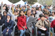 사랑나눔 봄꽃축제 단체 기념사진 촬영