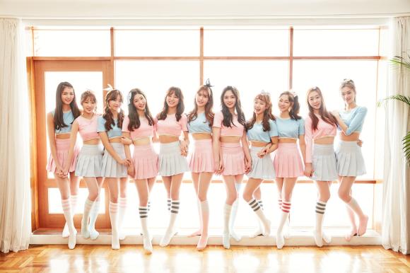 ▲국민은행 광고모델 걸그룹 아이오아이(I.O.I)의 모습. (사진 : KB국민은행 제공)