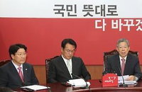 유승민 복귀에 또 갈라져…계파수렁서 못 헤어나는 집권당