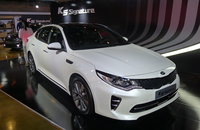 기아차, '2017 K5'·'K5 PHEV' 동시 출시.."주행성능 개선"