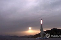 北, 탄도미사일 3발 발사…성주 사드배치 겨냥해 '무력시위'