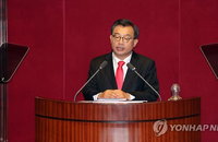 이정현, '국해(國害)' 수술 주창…盧 탄핵·호남차별 사과