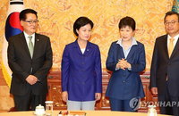 朴대통령 "한반도 전쟁위험 올수도…북핵, 단순한 협박 아니다"