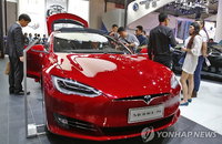 테슬라, 국내에 '모델 S 90D' 들여온다…환경부 인증 신청