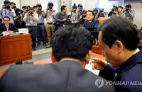 운영위 靑국감…與 '宋회고록' vs 野 '미르ㆍK' 정면충돌