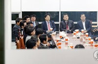 행동 들어간 與 비박계 “이정현 퇴진 서명”...내홍속 새누리당