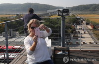 셀카족들 겨냥한 더 강해진 스마트폰 카메라