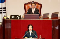 최순실 정국 야당 총공세 참여한 박영선...”국정원도 모금에 관여“
