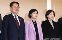 여론업은 野, ‘탄핵 키맨‘ 비박계에 여론압박하며 일정제시