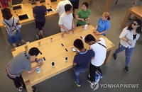 애플,중국 소비자협회 방문해 ‘아이폰 꺼짐 현상’ 사과