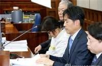 "죽을죄 지었다"던 최순실, 법정선 "정확한 걸 밝혀야"