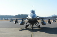 軍, F-16 성능개량사업 완료...北 지하시설도 파괴