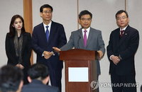 朴대통령, 대리인단 상견례…수사 혐의·세월호 7시간 논의