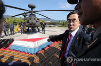 "北탱크 잡아라"…'현존 최강' 아파치헬기 첫 사격훈련