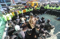 부산 소녀상 철거로 구청에 비난전화 폭주 '업무마비'