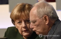 브렉시트협상 뜨거운 설전…"英징벌은 나치" vs "시작부터 위협"