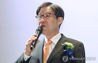 권오준, 안종범에 문자로 '낙하산' 인사동향 '깨알 보고'
